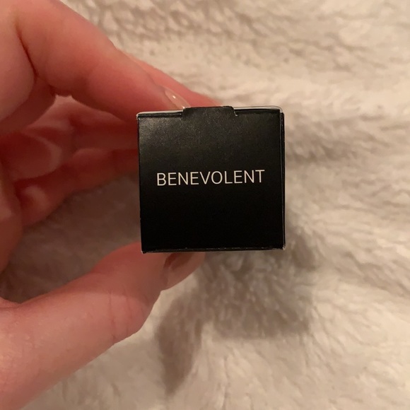 Younique Touch a la mode - Picture 6 of 11